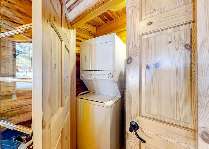 Piney Knoll Holiday home
